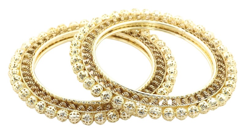 Lavazza طقم أساور معدنية ذهبية للنساء والفتيات مزينة بكريات ذهبية بتصميم تقليدي | تشودا كادا راجوادى الفاخرة | أساور عصرية للفتيات لحفلات الزفاف، الحفلات، المناسبات - مجموعة من 2 - Image 1