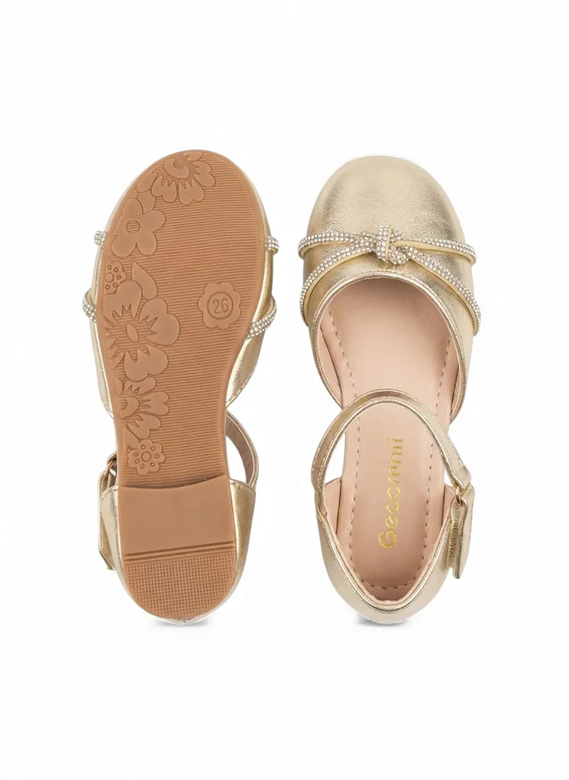 Geoomnii Gold Infant Girls’ Closed Flat Shoes – Soft, Lightweight & Comfortable Fit for Women | Best Price UAE