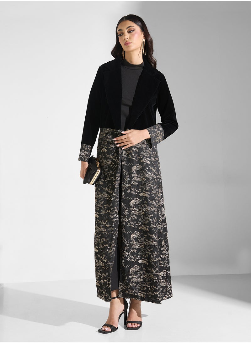 Khizana Printed Abaya  - Image 4