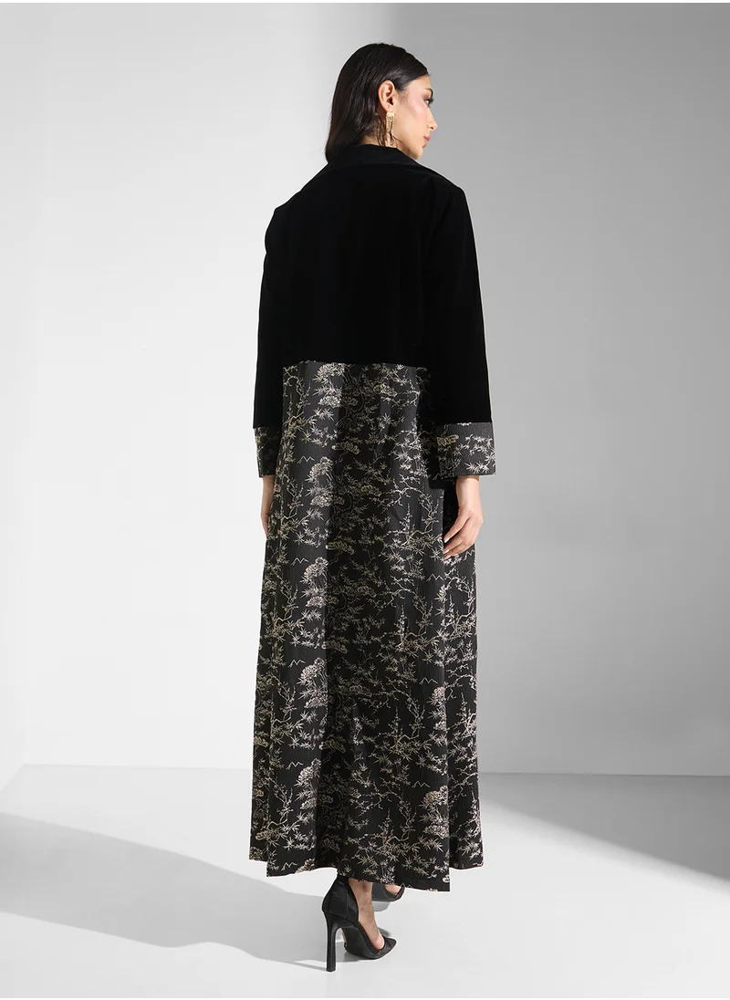 Khizana Printed Abaya