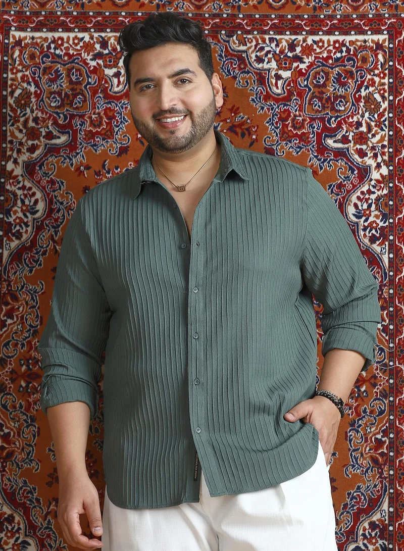 انستافاب بلس قميص رجالي مقاس كبير بنقوش خطوط خضراء زمردية ملمسية للارتداء الكاجوال بياقة واسعة وأكمام طويلة بأزرار