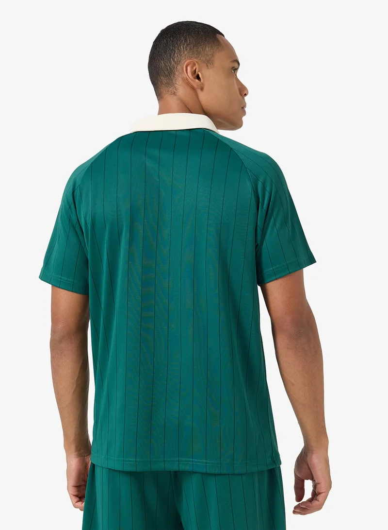 كارل كاني شعار التراث خطوط الظل لكرة القدم