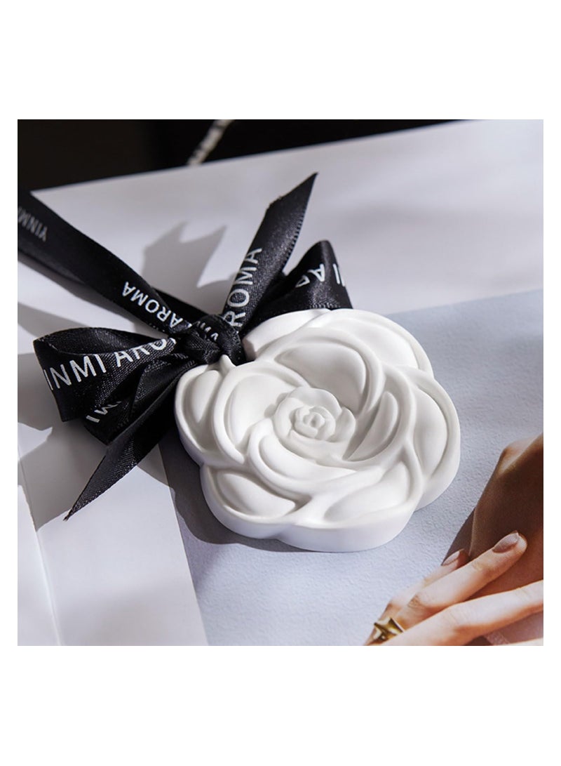 رات سو معطرات هواء للسيارة، 4 قطع، معلقة كاميليا للمرآة الخلفية لتعطير الهواء، مناسبة للنساء. - Image 5