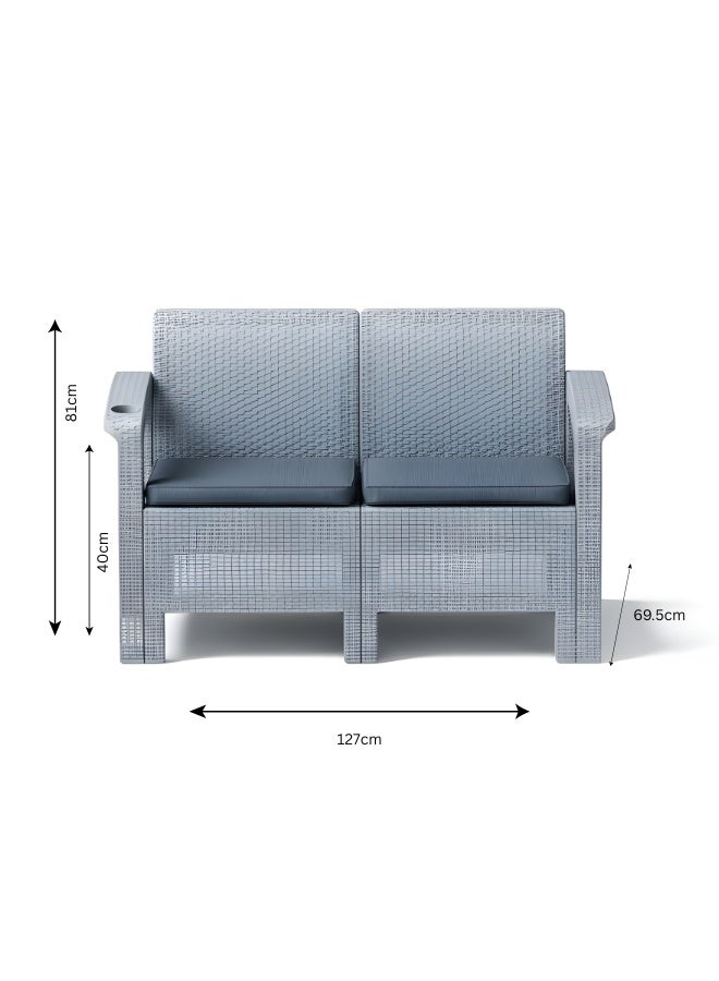 ثري ام بلاست طقم كنبة خارجية 4 مقاعد – هيكل بلاستيك فضي مع وسائد رمادية، طاولة قهوة وحوامل أكواب مدمجة - Image 4