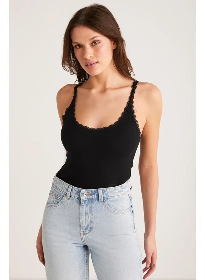 Ethiquet Barry Women's Regular Fit Normal Cut Cotton Lace Detailed Thin Strappy Hollow Neck Black Tank Top.