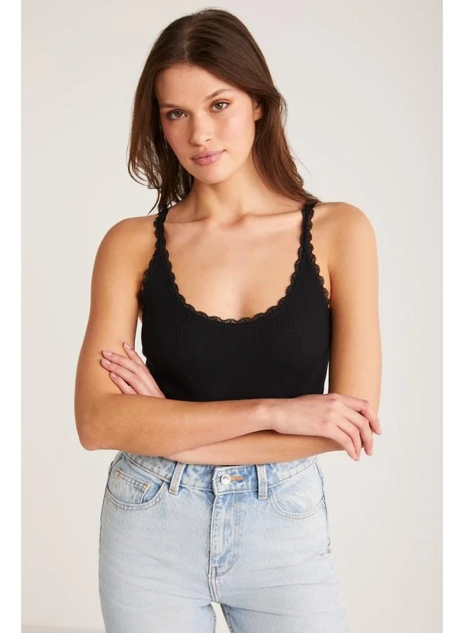 Ethiquet Barry Women's Regular Fit Normal Cut Cotton Lace Detailed Thin Strappy Hollow Neck Black Tank Top.