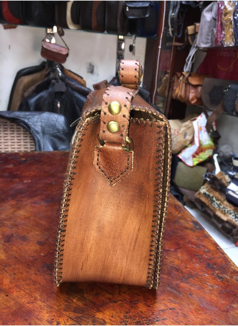 Generic - Genuine leather cross bag, handmade, with laser engraving (medium size) 3 zippers, one inside, one in the back and one in the front Shiny thread Velvet lining Belt handle (Distinctive and unique hand-made work for special people) - Image 1