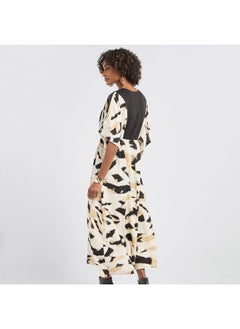 FAV Printed V-neck Midi Dress with Short Sleeves  - Image 3
