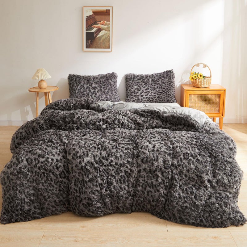 XeGe Cheetah Print Fluffy Faux Fur Duvet Cover Set, 3 Pieces Soft Plush Shaggy Fuzzy Bedding Set(1 Faux Fur Leopard Print Comforter Cover + 2 Furry Pillowcases), Zipper Closure(Queen, Light Grey) - Image 1