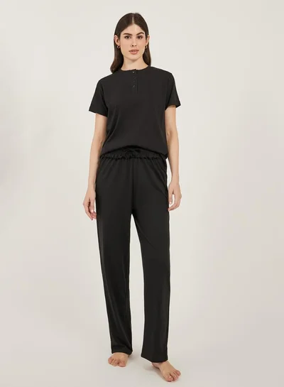 Styli Black Knitted T-Shirt and Straight Pyjama Set for Women