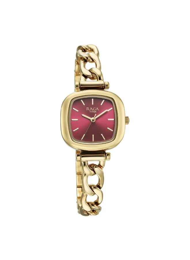 تيتان ساعة نسائية بعرض تناظري وسوار من الستانلس ستيل الذهبي