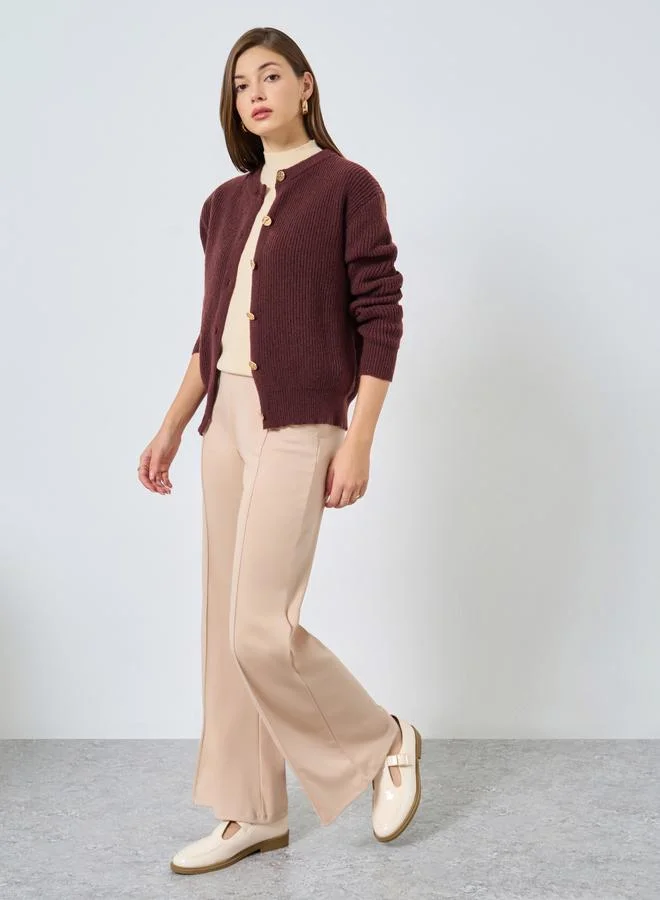 ستايلي سويتر كارديجان بقصة عادية وأزرار غلق