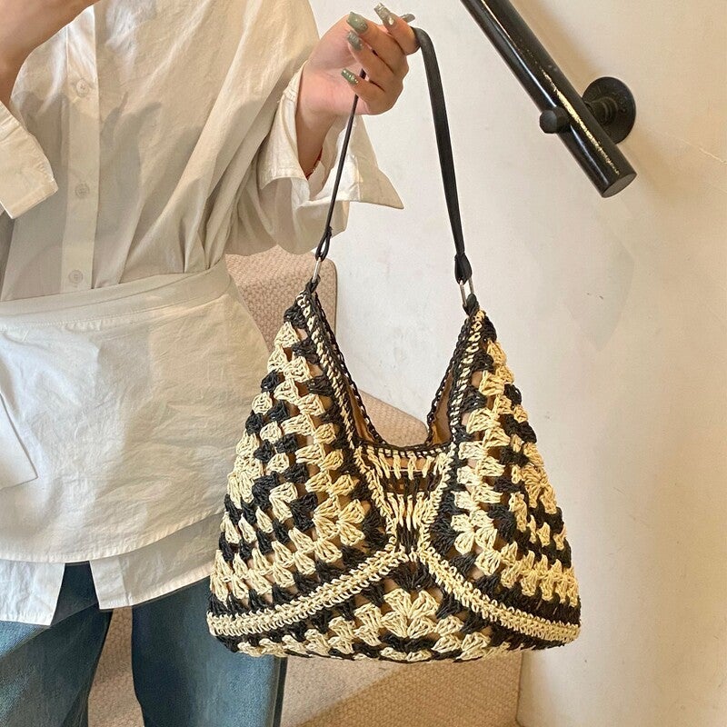 Large Capacity Woven Straw Tote Bag - Image 4