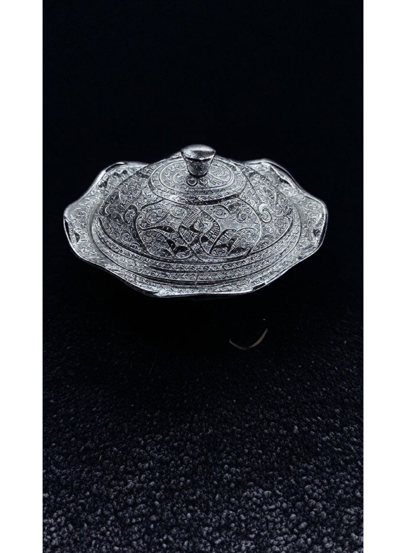 صحن تقديم تمر مع غطاءبتصميم عصري وأنيق ستانلس فضي - Image 4