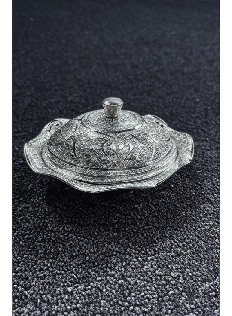 صحن تقديم تمر مع غطاءبتصميم عصري وأنيق ستانلس فضي - Image 2