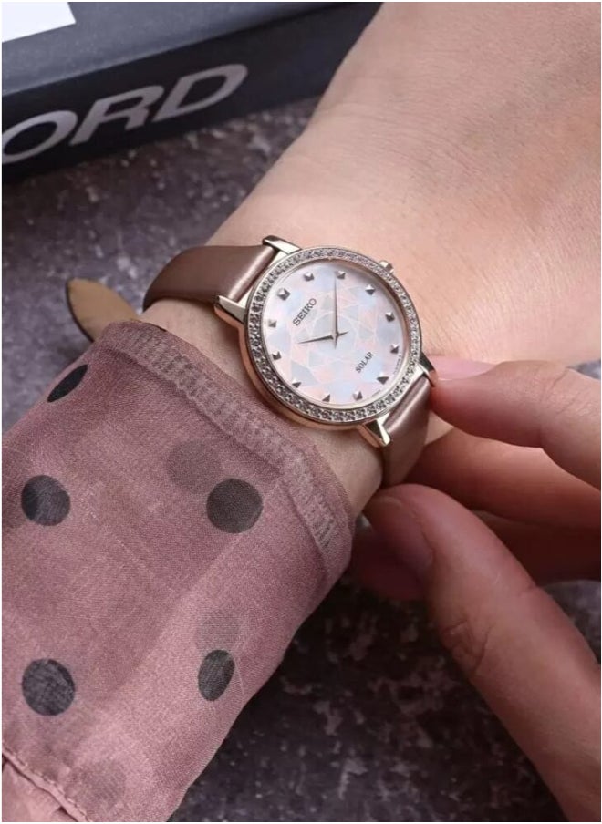 Seiko ساعة شمسية نسائية بعقارب SUP456P1  - Image 3