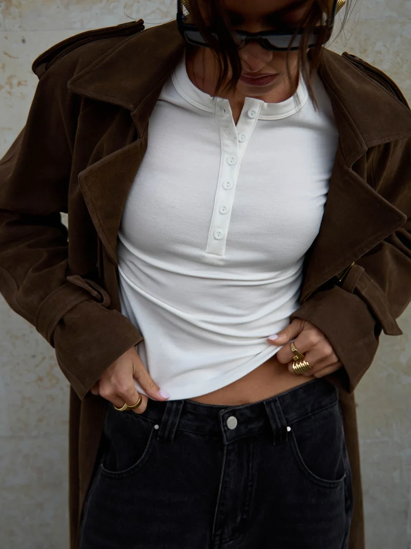 ليتشي قميص جيرسي بأكمام طويلة مع أزرار على الياقة