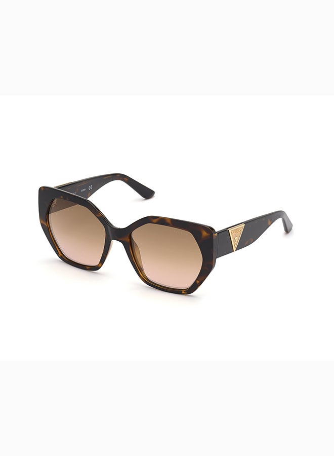 GUESS نظارات شمسية بلاستيكية كاملة الإطار للنساء من غيس - Image 1