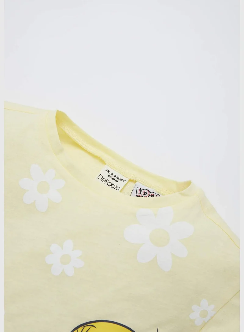 DeFacto Regular Fit Short Sleeve Looney Tunes Print T-Shirt & Short Set
