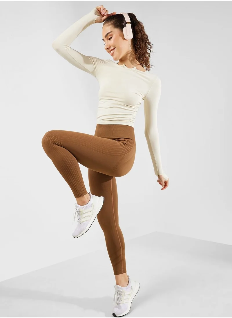 فورورد Active Essentials: Tight Leggings Deal