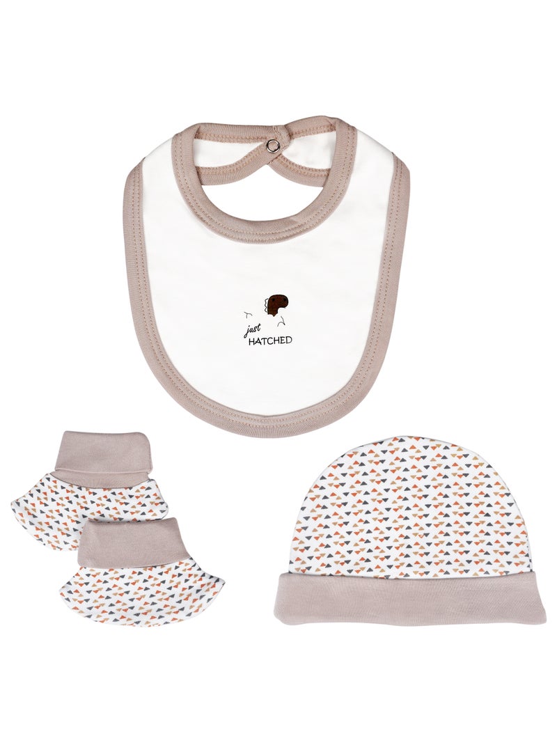 بابيز_بيسك بيبيز بيسك مجموعة هدايا مكونة من 5 قطع قطنية 100٪ للجنسين تشمل السالوبيت ، والرمبر ، والقفازات ، والقبعة ، والبيجامة/البذلة. - Image 4
