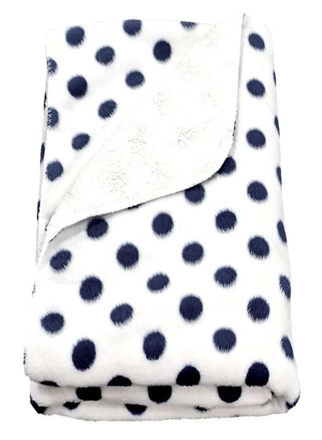 First Kick بطانية أطفال فائقة النعومة من فيرست كيك، مصنوعة من الصوف البوليستر المتين، تُستخدم كغطاء أو بطانية للأطفال الرضع (100 سم × 75 سم، من عمر 0-6 أشهر)، بنقاط سوداء. - Image 1