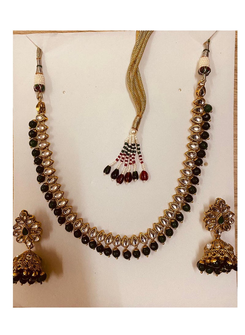 GOHONA Royal Bling Bollywood Traditional Indian Kundan Jewellery Necklace With Earrings Set and 1 Tikka in GREEN colour - Image 2