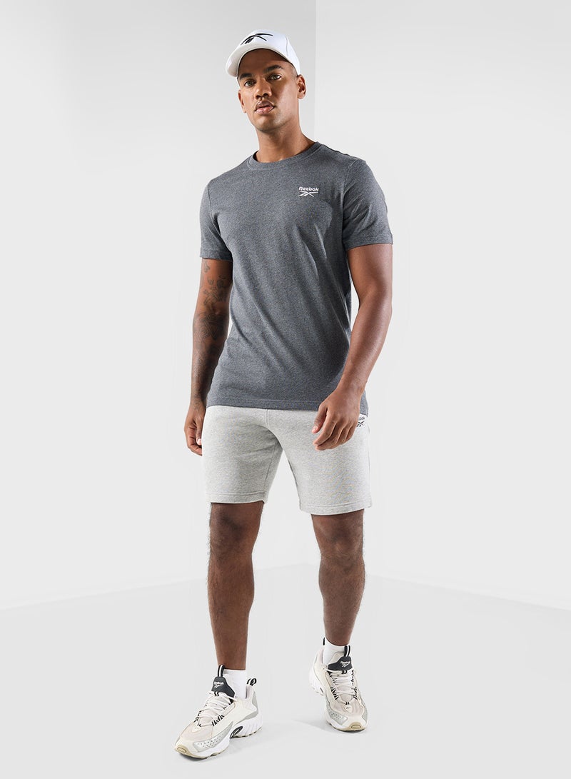 Reebok تي شيرت بشعار صغير من إيدنتيتي - Image 4