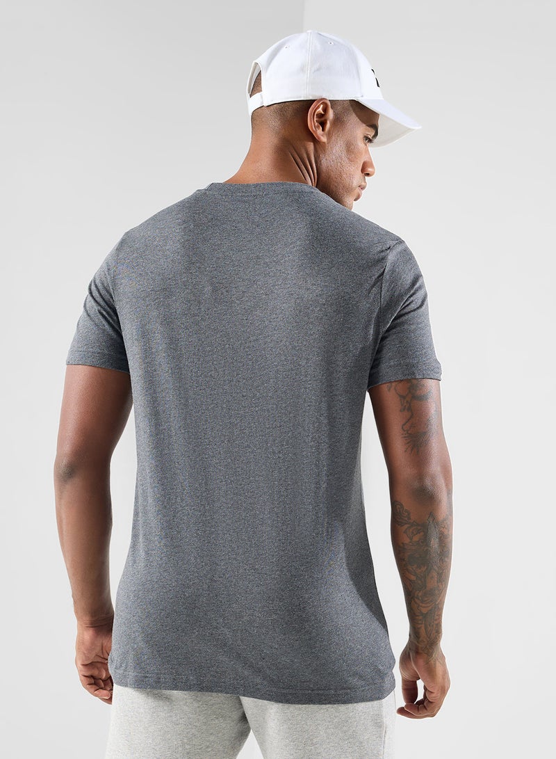 Reebok تي شيرت بشعار صغير من إيدنتيتي - Image 2