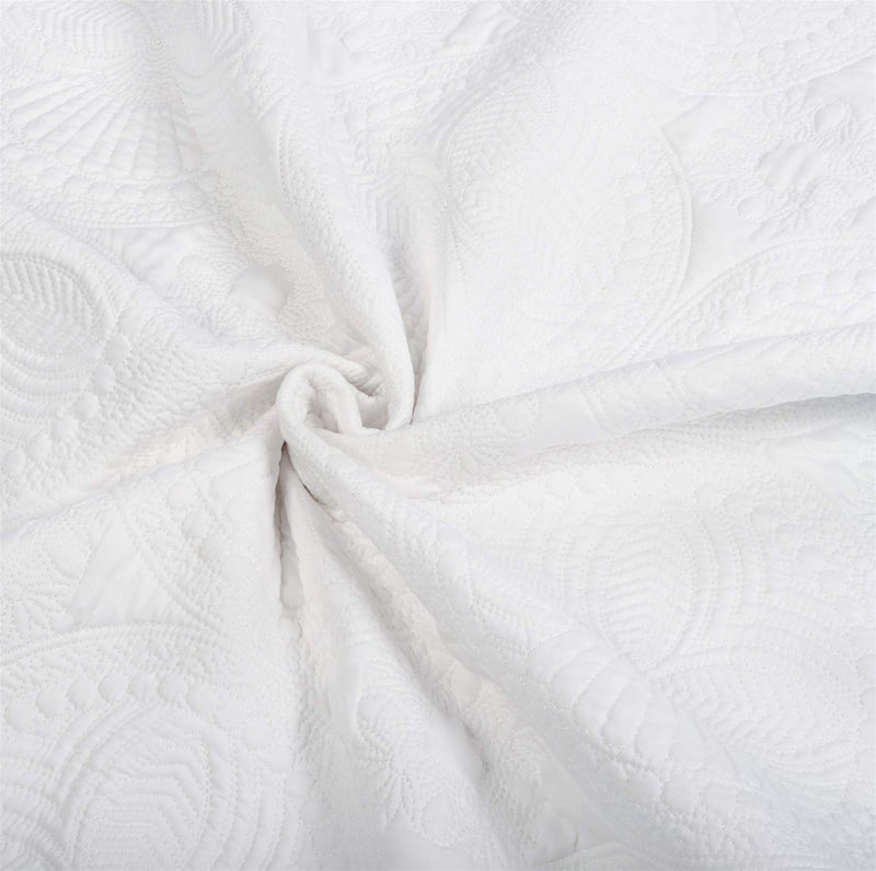 MONOBLANKS Baby Quilt Personlized Monogram Lightweight Embossed Scalloped Throw Blanket Four Seasons (White) - Image 5