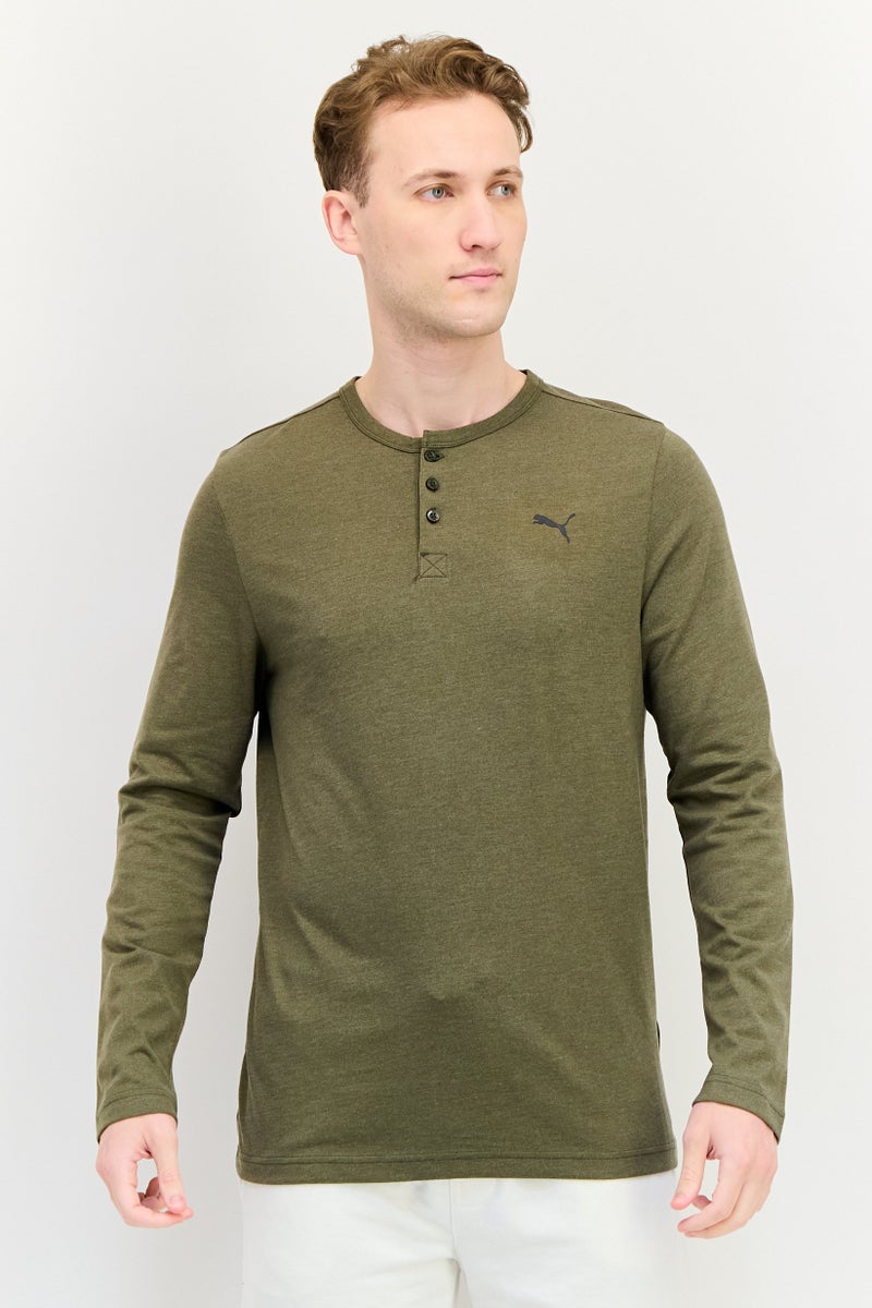 PUMA تي شيرت رياضي طويل الأكمام للرجال بقصة ضيقة، زيتوني - Image 1