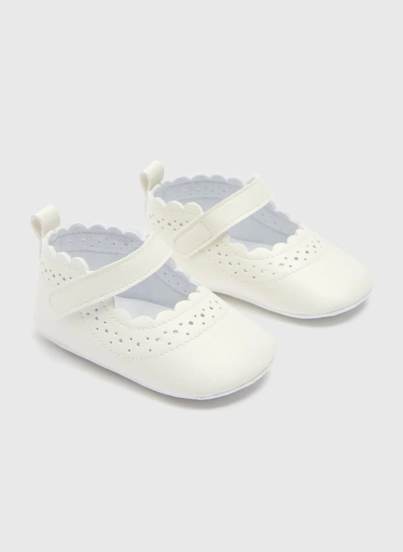 Matalan Baby White Scallop Mary Jane Shoes