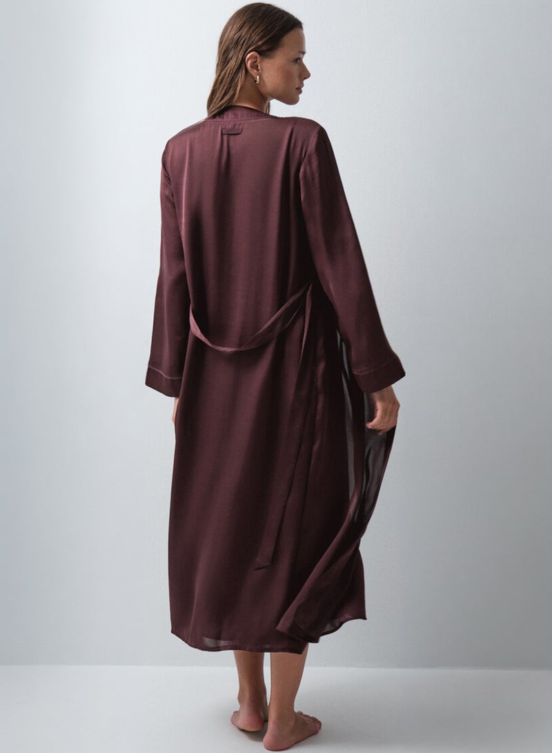 women'secret Long satin robe with maroon belt - Image 3
