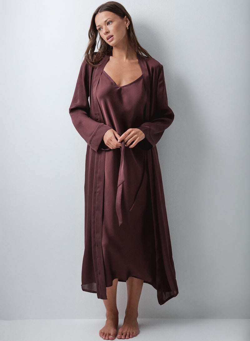 women'secret Long satin robe with maroon belt - Image 2