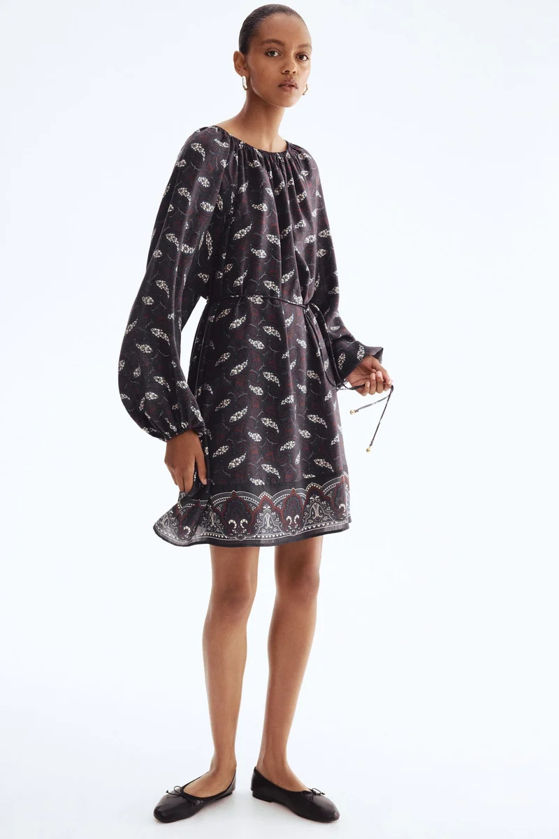 H&M Oversized tie-belt dress