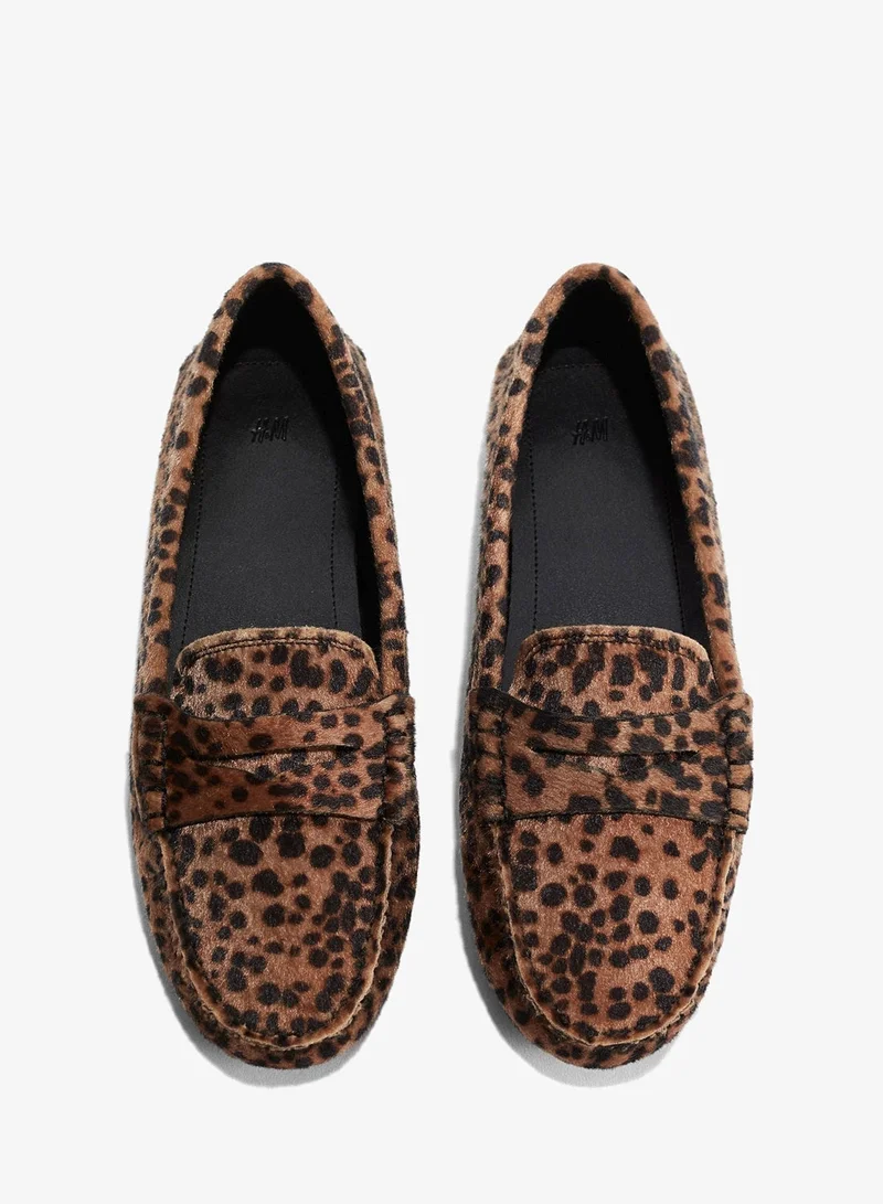 اتش اند ام حذاء لوفر