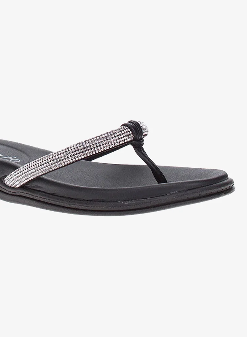 Beira Rio Black Flat Sandals for Women – Stylish Ladies Flat Sandals & Comfortable Flat Slippers for Women | Best Price UAE