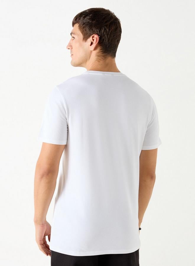 Iconic Slogan Print Crew Neck T-shirt with Short Sleeves - Image 3