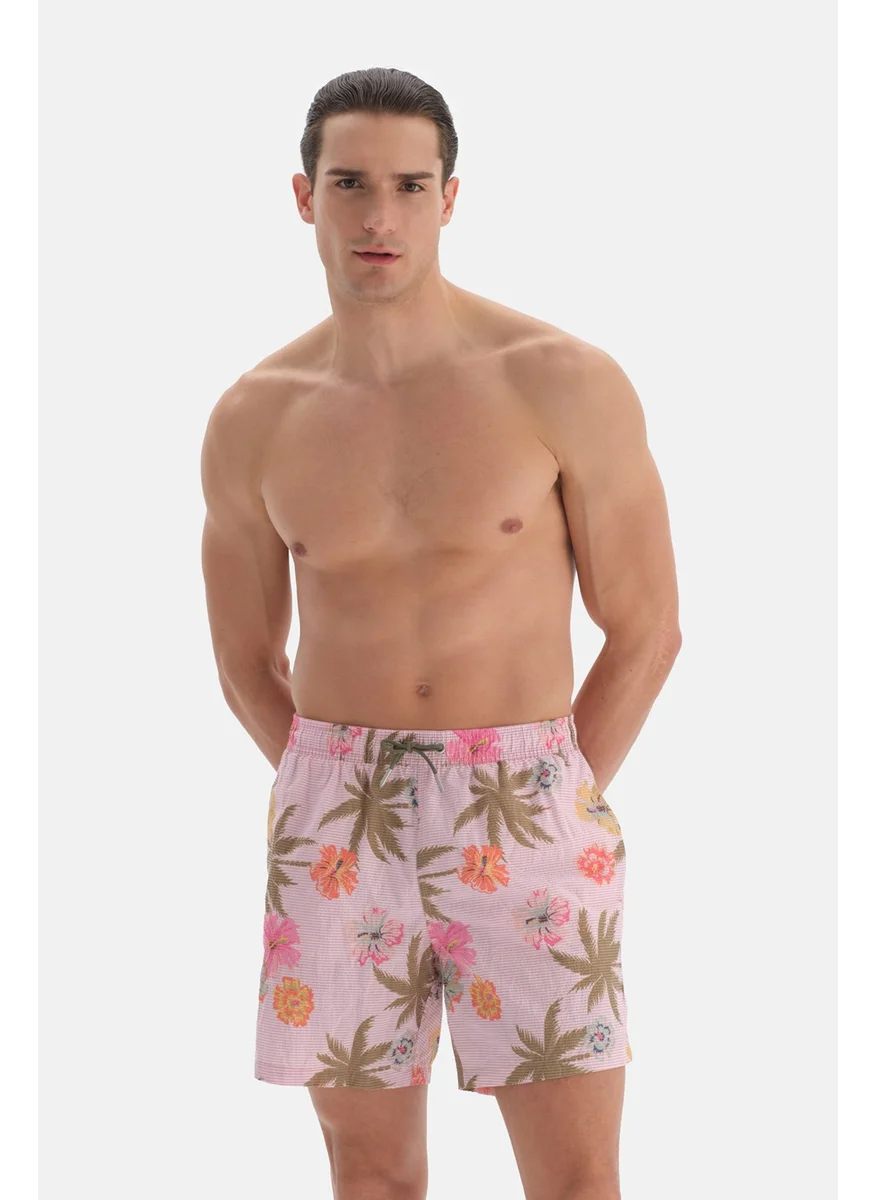 داجي Pink Striped Flower Design. Medium Shorts