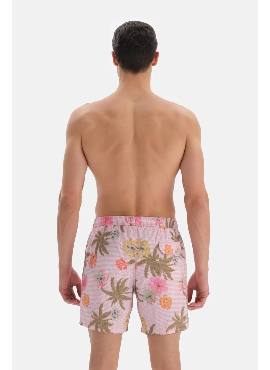 داجي Pink Striped Flower Design. Medium Shorts