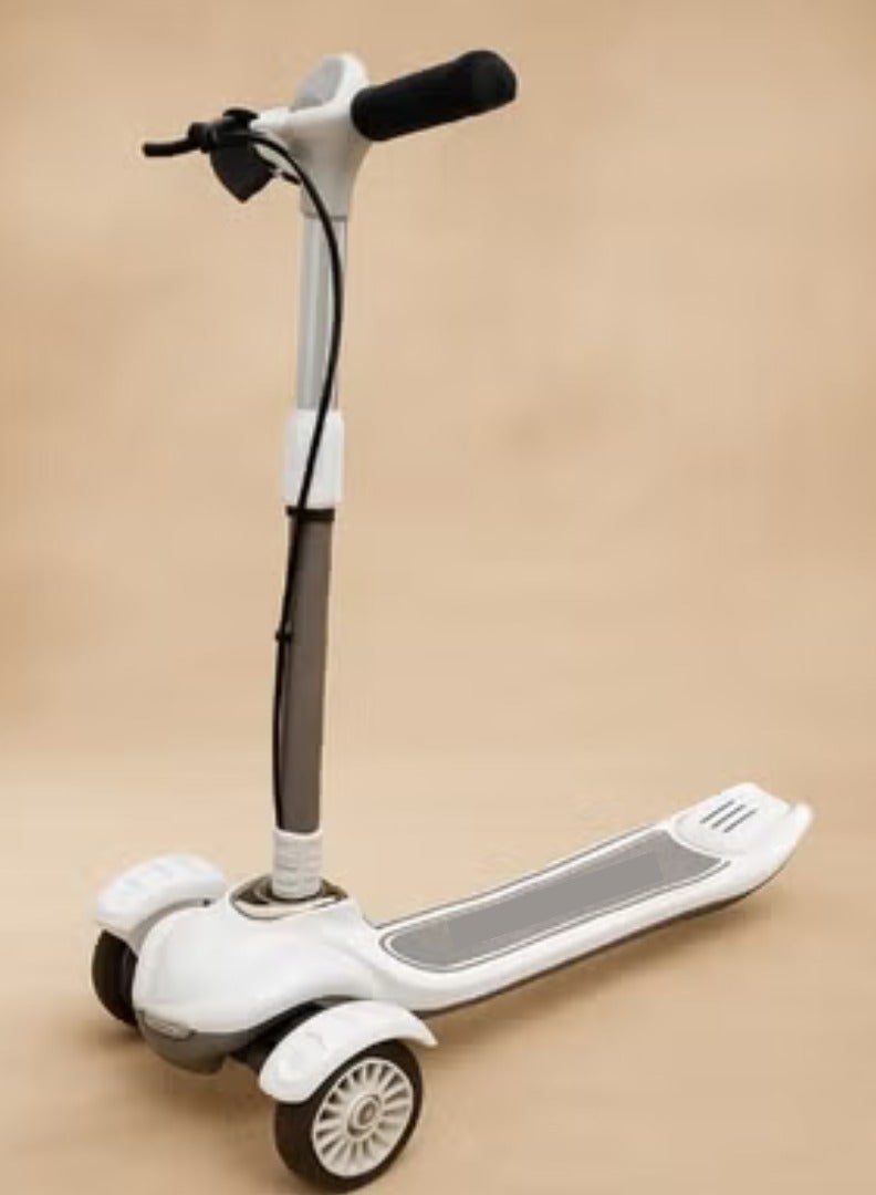 3 wheel scooter with height, hand brake and brake - Image 1