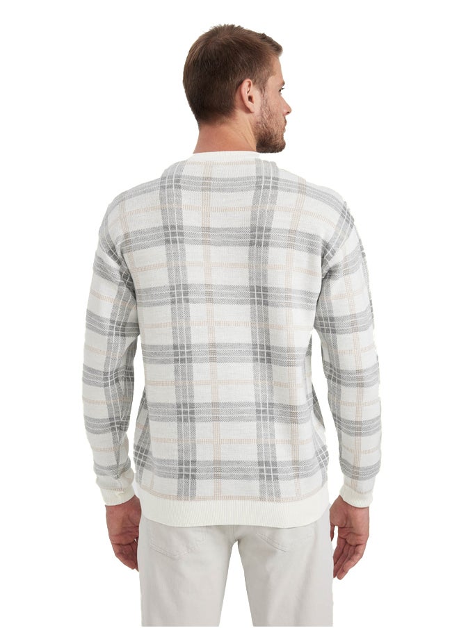 DeFacto Man Tricot Relax Fit Crew Neck Pullover  - Image 4