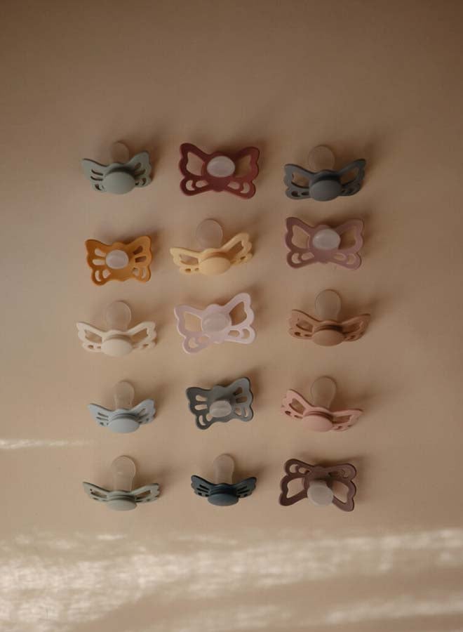 FRIGG Butterfly Anatomical Silicone Baby Pacifier 0-6M 1-Pack Great Gray - Size 1
