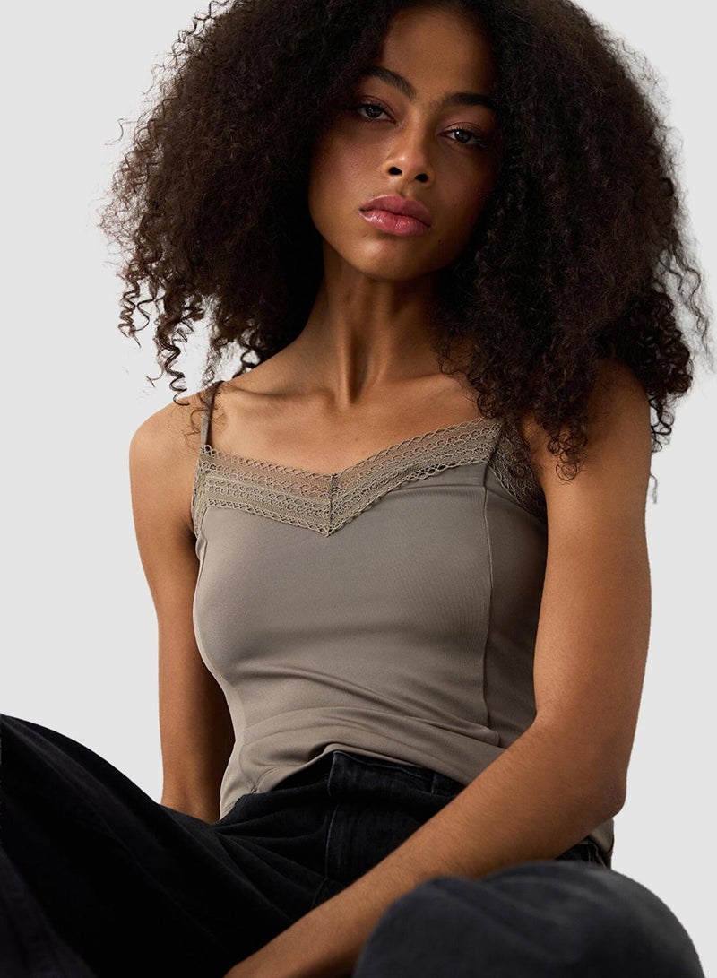 Penti V-Neck Lace Slim Fit Camisole - Image 3