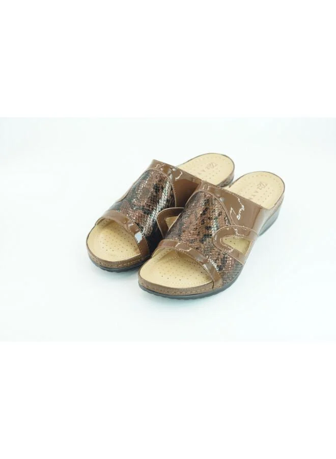 221-3160 Zayna Woman Slip-On Comfort Sandals 88998-41 Brown