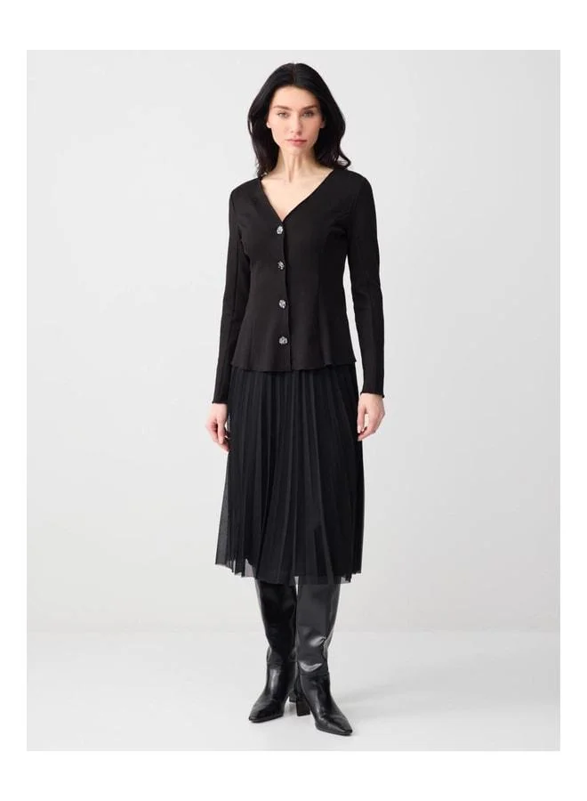 Jimmy Key Black Slim Fit Long Sleeve V‑Neck Knit Cardigan.