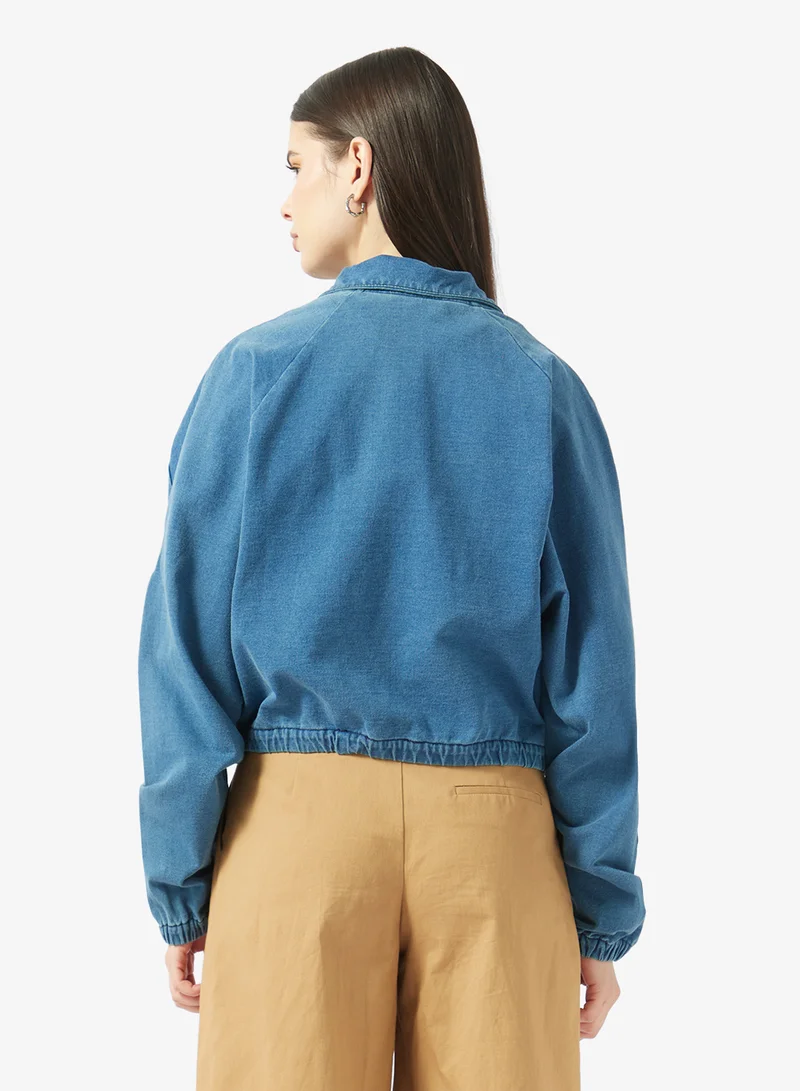 ريبوك جاكيت رياضي بتصميم فيكتور للشوارع