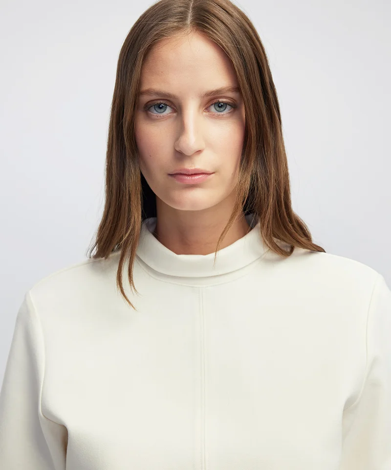 ابيكول بلوزة أساسية بياقة عالية