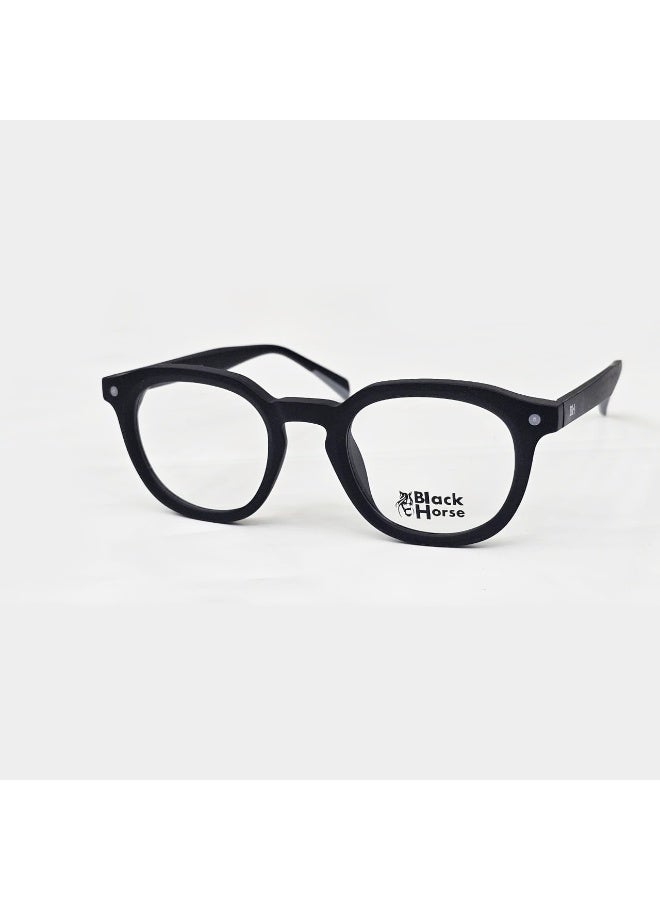 These men’s eyeglasses feature a modern design made from high-quality TR material, known for its flexibility, lightness, and resistance to breakage. Perfect for both casual and formal looks, the frame provides all-day comfort, making it ideal for work, study, or driving. Compatible with all types of prescription lenses for your convenience.