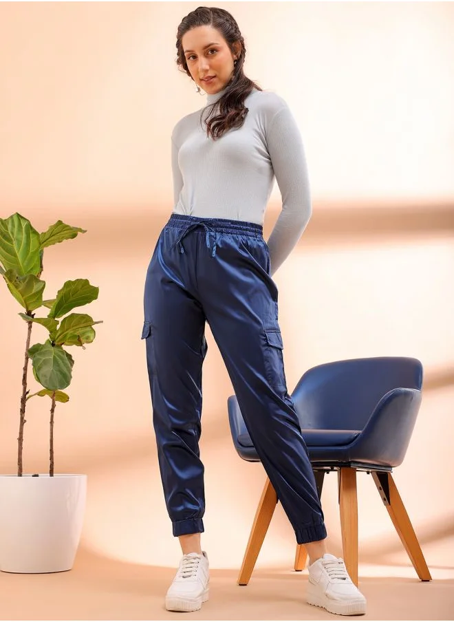مرفوعة Women Regular Fit Solid High-Rise Cargo Joggers